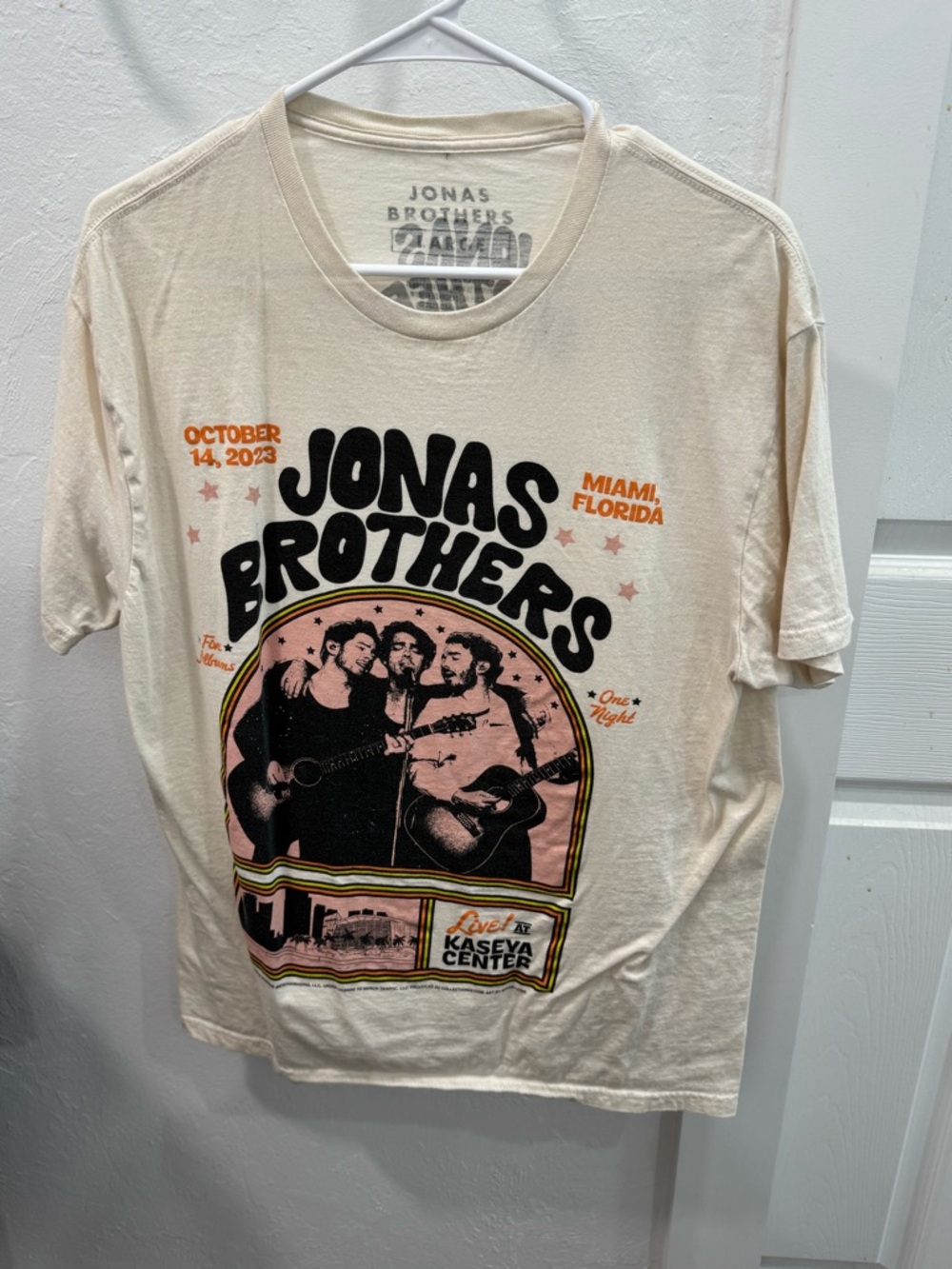 Jonas Brothers Cream Graphic Short Sleeve Tee